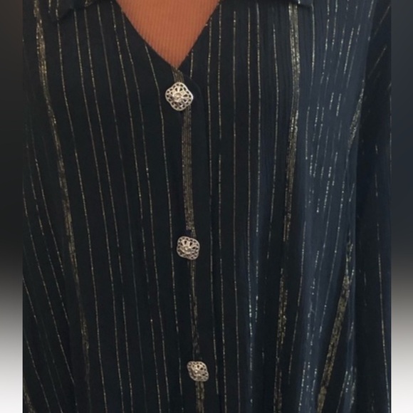 C.M. Shapes Long Sleeve Blouse Plus Size 4x Black and Gold Striped NWOT - Picture 8 of 10